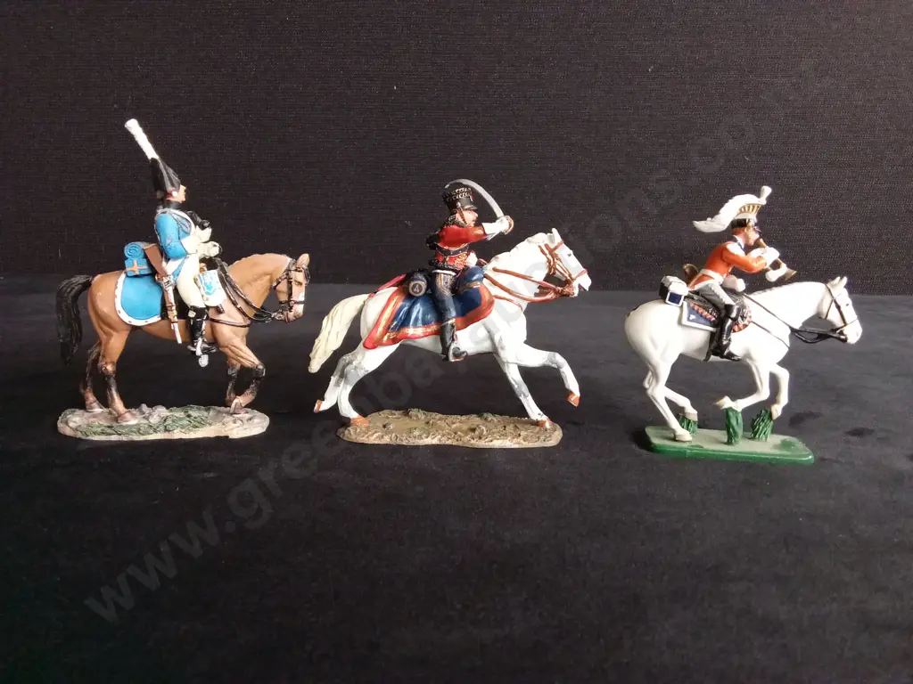 2 DELPRADO COLLECTION MODELS PLUS ONE SOLDIERS OF THE WORLD MODEL Image 1++
