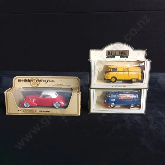 2 1:50 SCALE DAYS GONE VOLKSWAGEN KOMBI VANS AND 1 X 1:43 SCALE MODELS OF YESTERYEAR MATCHBOX Y18 MODEL, BOXED