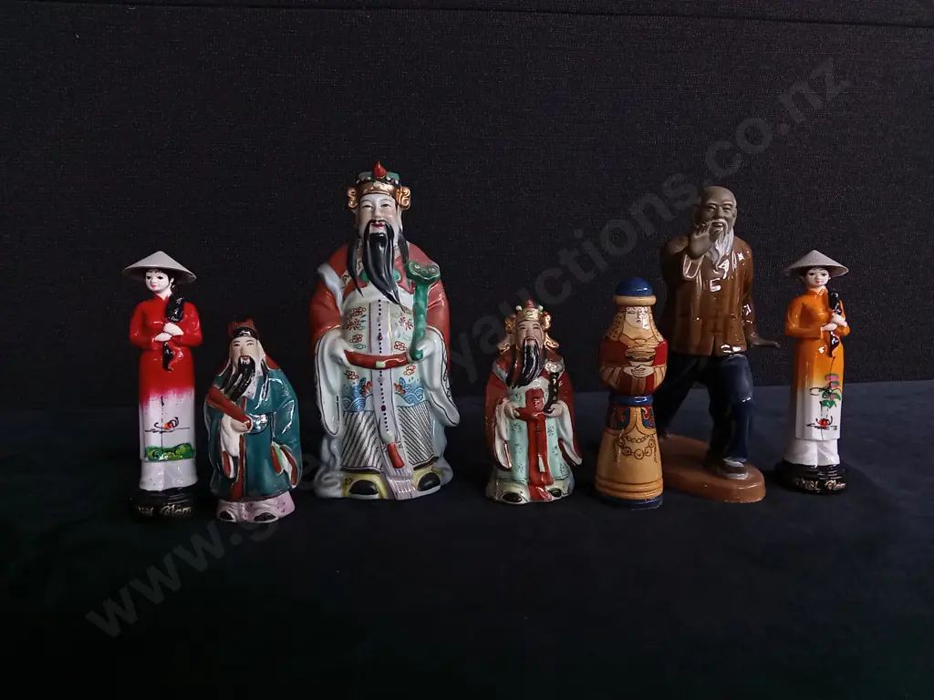 7 ASIAN FIGURINES TALLEST 80 MM INCLUDING "MUD MAN" STYLE FIGURE Image 1++