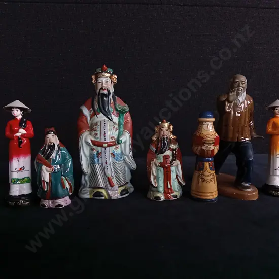 7 ASIAN FIGURINES TALLEST 80 MM INCLUDING "MUD MAN" STYLE FIGURE