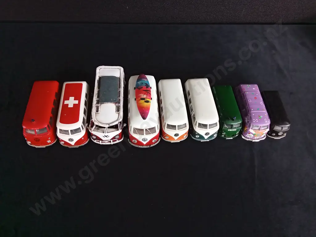 9 1:32 SCALE AND 1:40 SCALE VOLKSWAGEN COMBI MODELS Image 1++