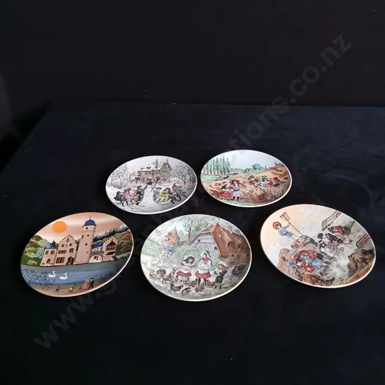 5 POOLE PLATES