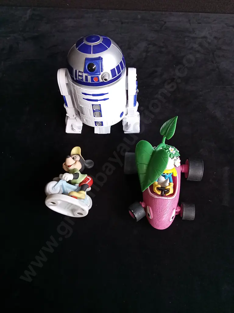 3 PIECE TOYS/ORNAMENTS Image 1++