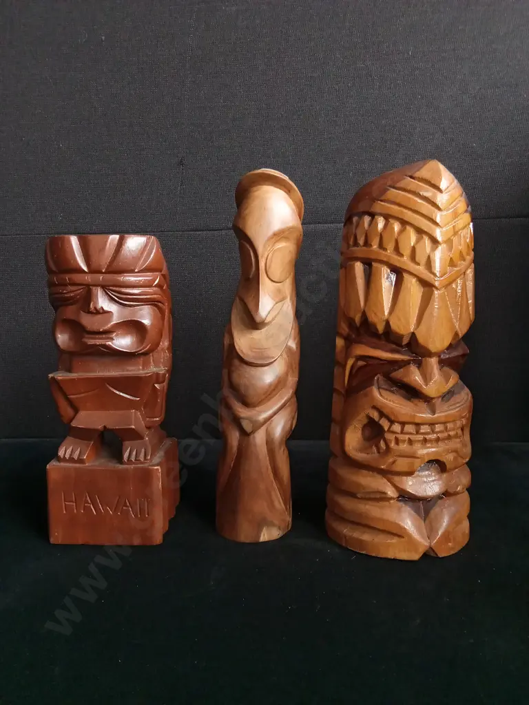 3 PIECES WOODEN HAND CARVED HAWAII AND TIKI STATUES TALLEST H 32CM Image 1++