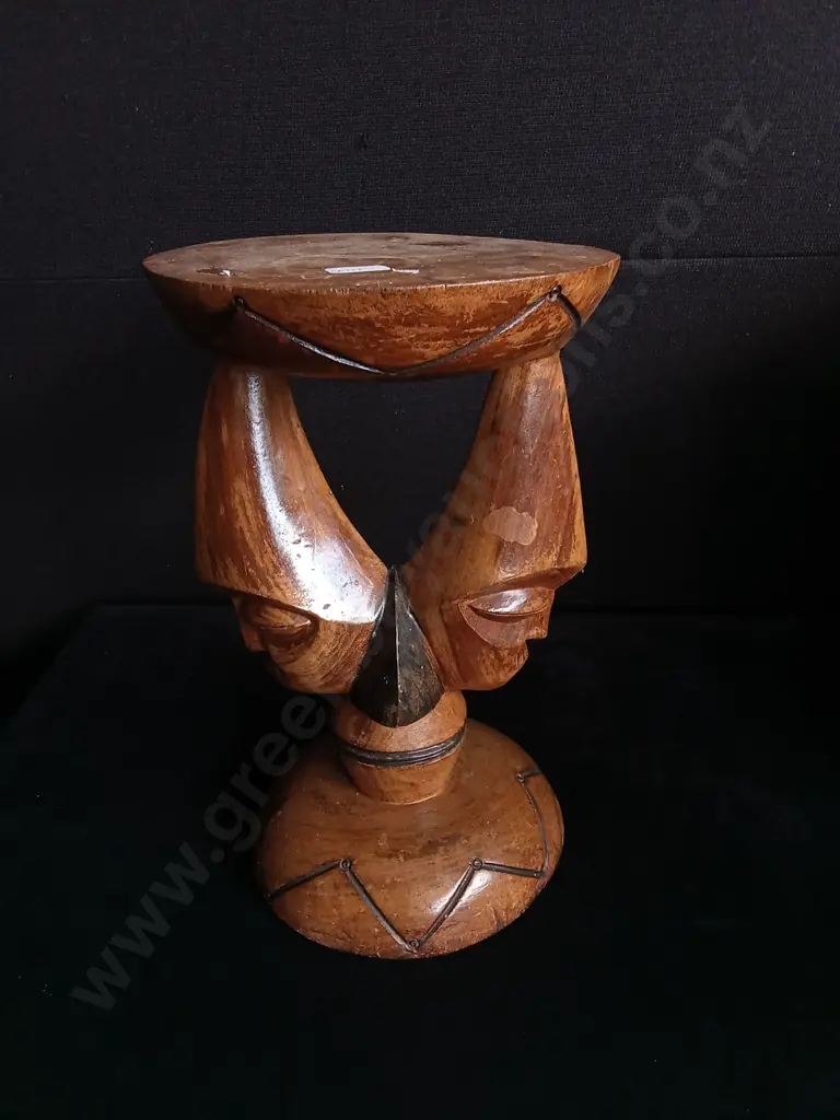 VINTAGE HAND CARVED WOODEN STOOL ZIMBABWE ORIGIN H 35CM Image 1++