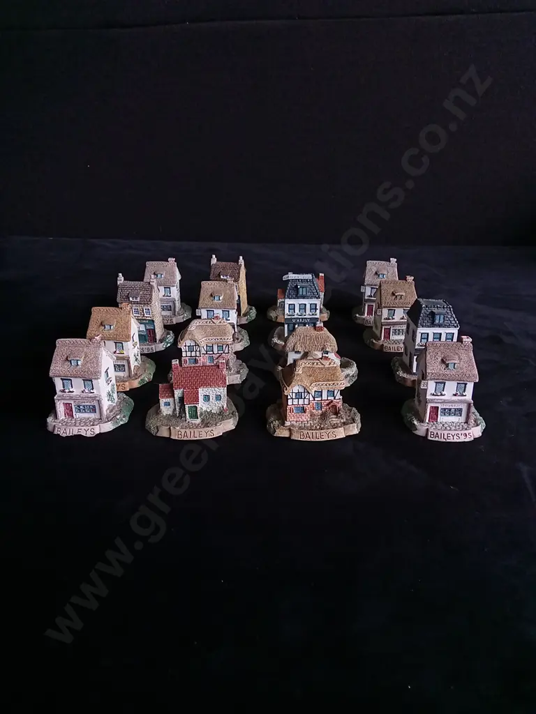 16 VINTAGE BAILEYS HOUSES Image 1++