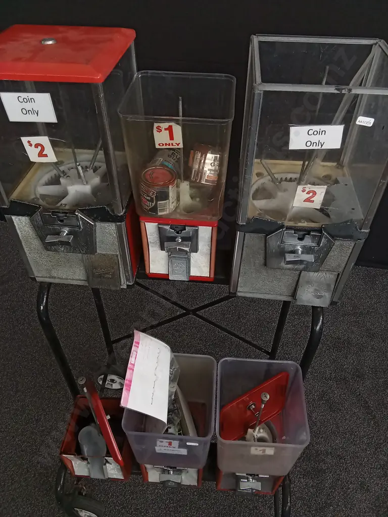 6 VENDING MACHINES ON STEEL TROLLEY IN NORTHWESTERN & SCANLENS BRANDS 4 COMPLETE BUT NO KEYS Image 1++