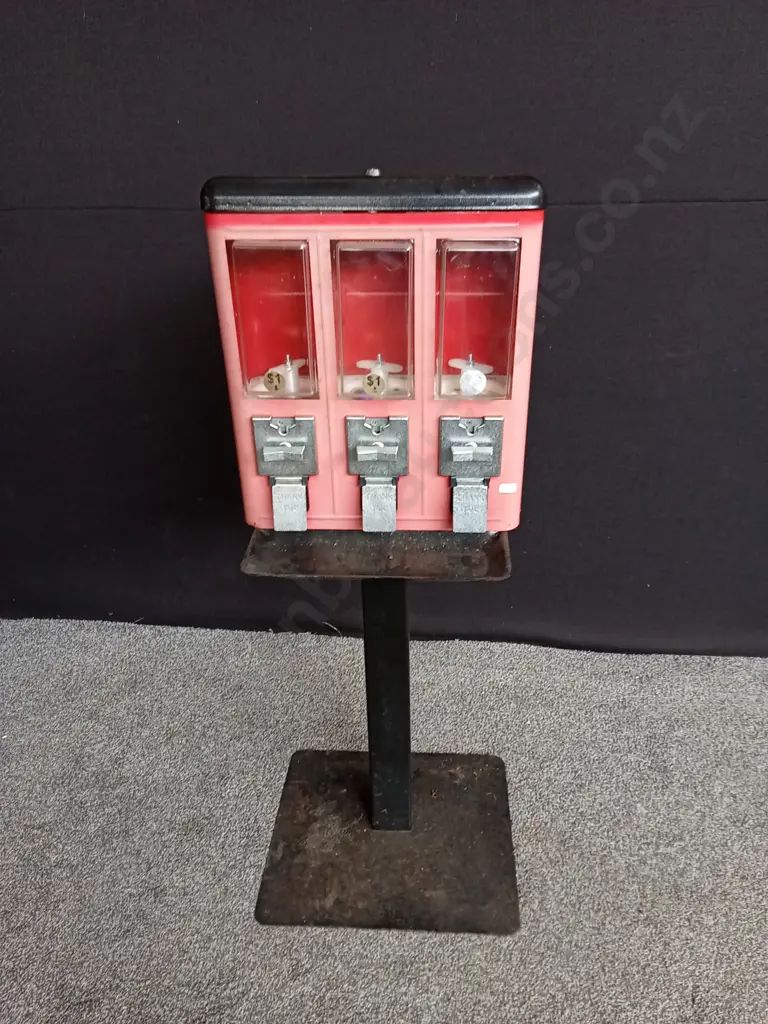 UNBRANDED 3 IN 1 TOY DISPENSER ON STEEL PEDESTAL COIN MECHANISMS BUT NO KEYS Image 1++