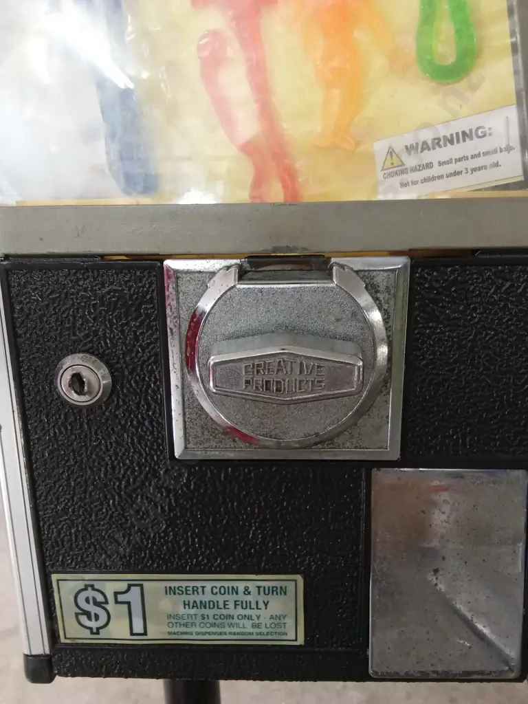 CREATIVE PRODUCTS TOY VENDING MACHINE SET - 8 MACHINES ON TROLLEY FRONT PERSPEX DAMAGED ON 7 OF THEM Image 1++