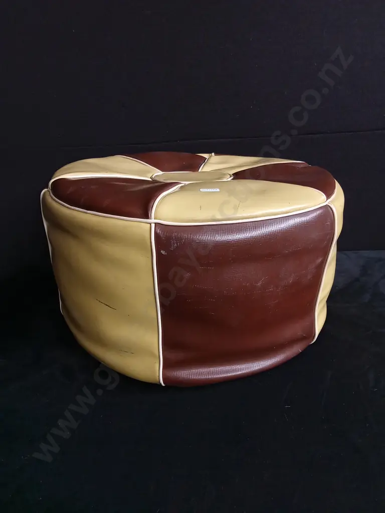 VINTAGE LEATHER OTTOMAN Image 1++