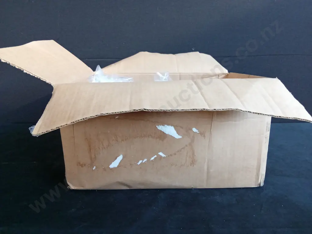 BOX OF PLASTIC CAPSULES FILLED WITH ASSORTED TOYS FOR VENDING MACHINE Image 1++