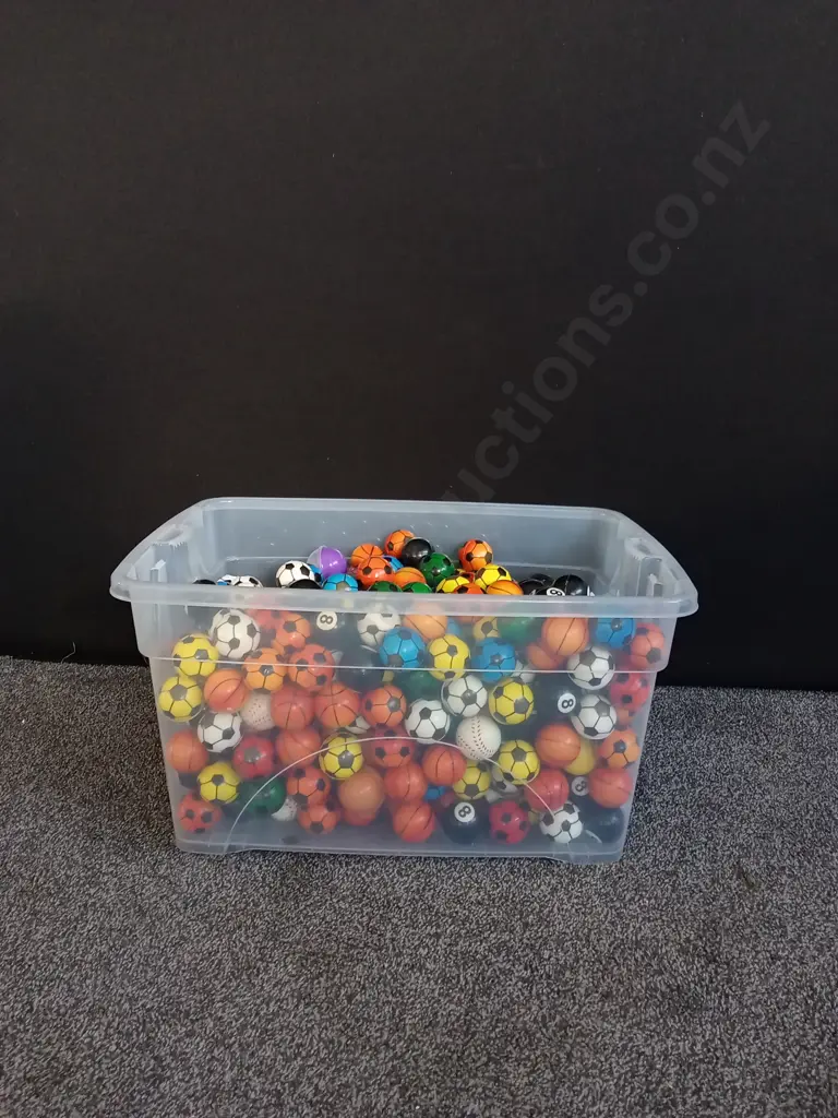 BOX OF FOAM BALLS FOR VENDING MACHINE Image 1++