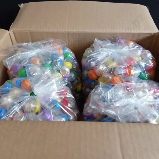 BOX OF PLASTIC CAPSULES FILLED WITH COSTUME JEWELLERY FOR VENDING MACHINE