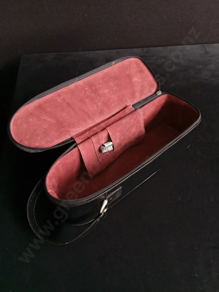VINTAGE BLACK LEATHER CASE Image 1++