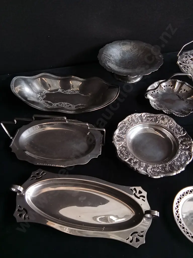 10 PIECES SERVING ITEMS Image 1++