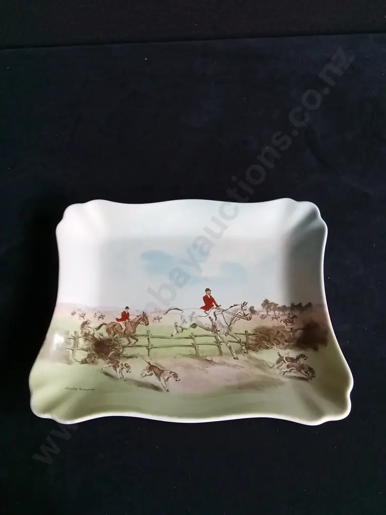 ROYAL DOULTON TRAY AND MUG Image 1++