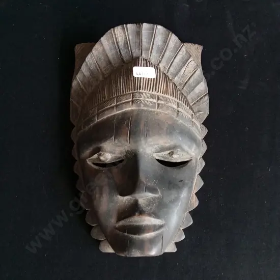 HANDCRAFTED WOODEN AFRICAN TRIBAL MASK