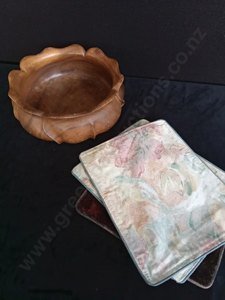 HAND CARVED WOODEN SALAD BOWL AND PLACE MATS Image 1++