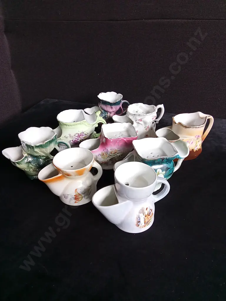 9 PIECES VINTAGE COLLECTION OF SHAVING MUGS Image 1++