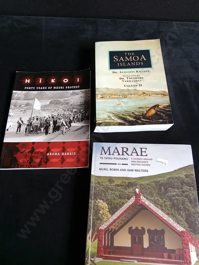 3 PIECES NZ HISTORY BOOKS Image 1++