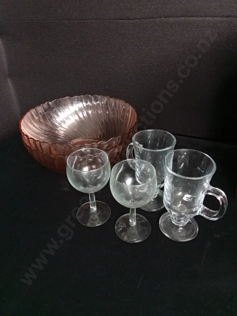 6 PIECES GLASSWARE MIX, GLASSES AND ARCOROC BOWLS Image 1++