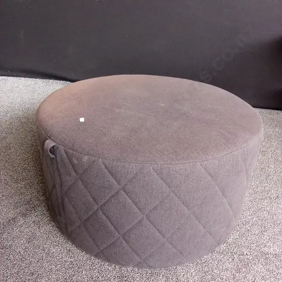 ROUND QUILTED OTTOMAN