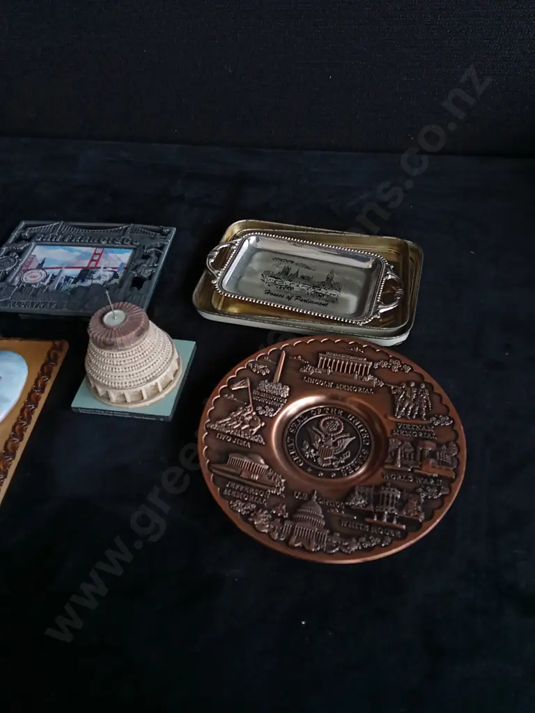 9 PIECES TRAVEL SOUVENIRS Image 1++