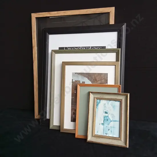 6 PIECES 0F FRAMED ART PRINTS