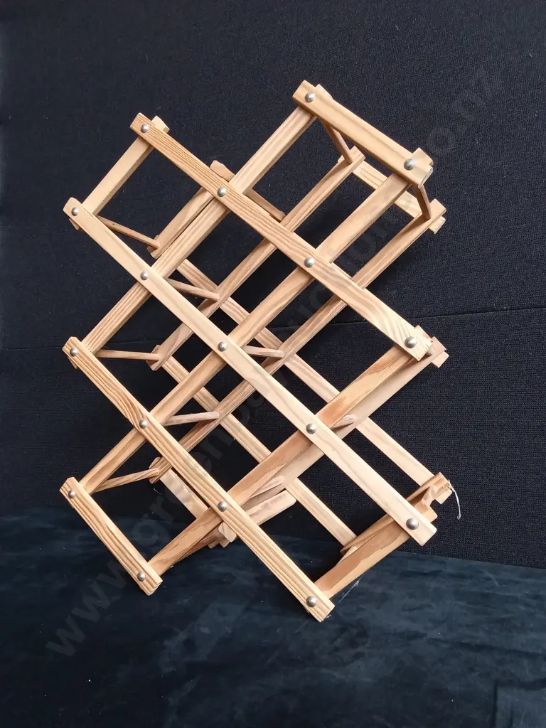 FOLDABLE WOODEN WINE BOTTLE HOLDER Image 1++