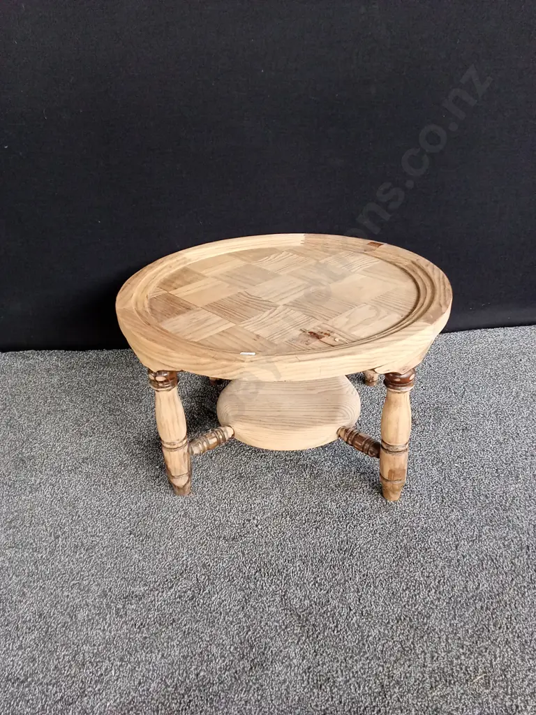 ROUND WOODEN COFFEE TABLE (SLIGHT DAMAGE AS IN PHOTOGRAPH) Image 1++