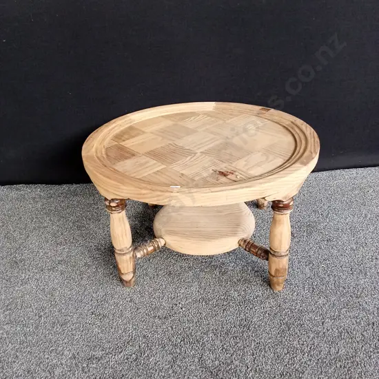ROUND WOODEN COFFEE TABLE (SLIGHT DAMAGE AS IN PHOTOGRAPH)