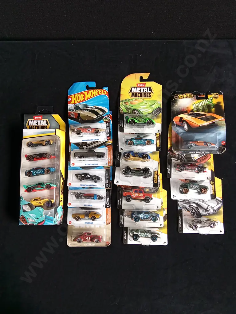 18 PIECES BRAND NEW TOY CARS Image 1++
