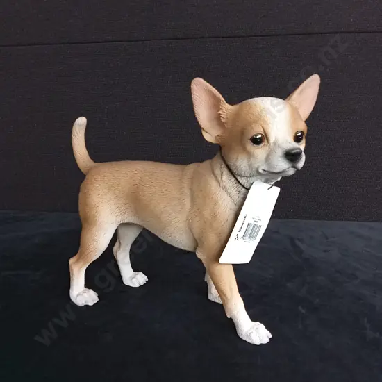 TAKASHO CHIHUAHUA FIGURINE H 22CM BRAND NEW