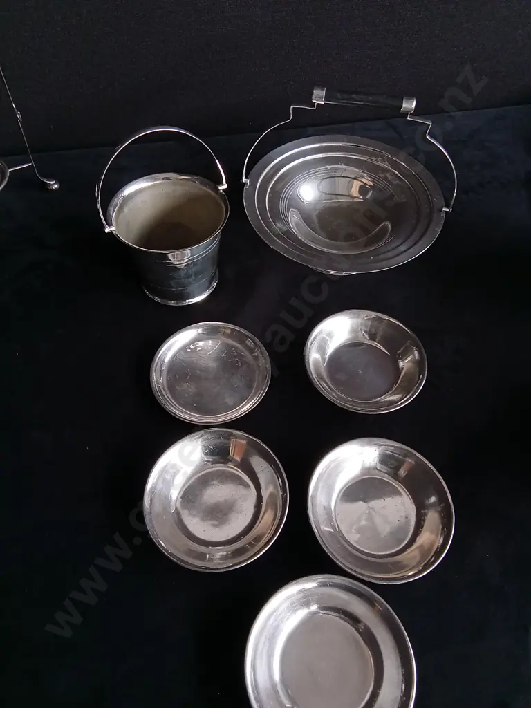 13 PIECES VINTAGE SERVING PIECES Image 1++