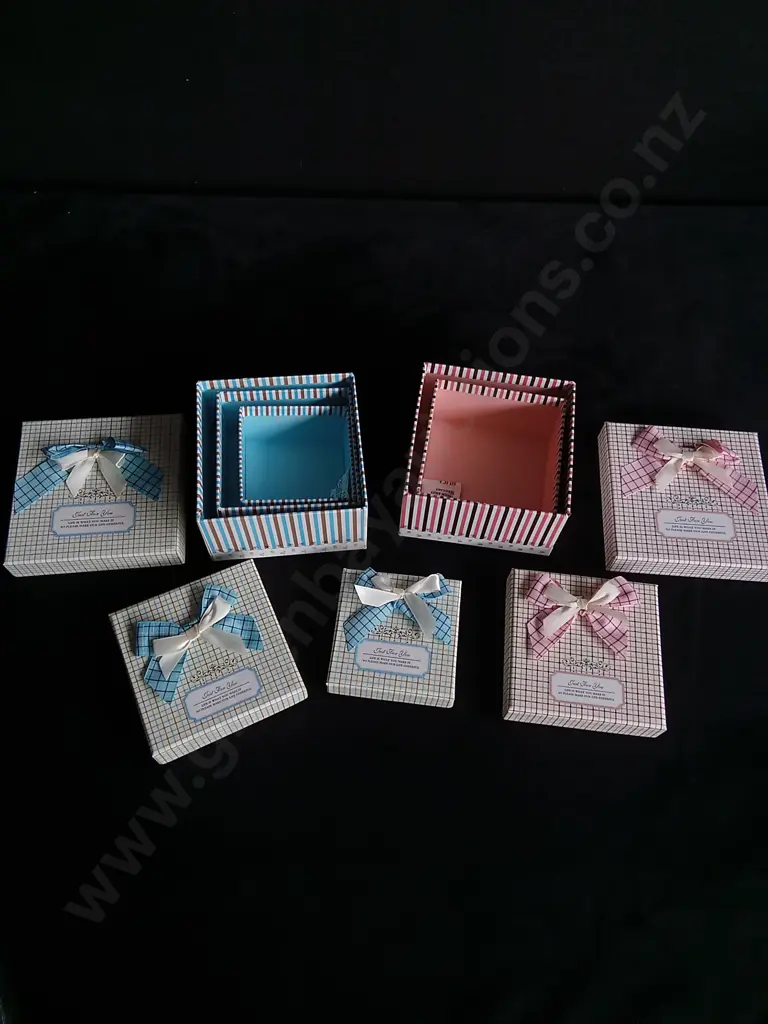BULK GIFT BOXES BRAND NEW 49 SETS Image 1++