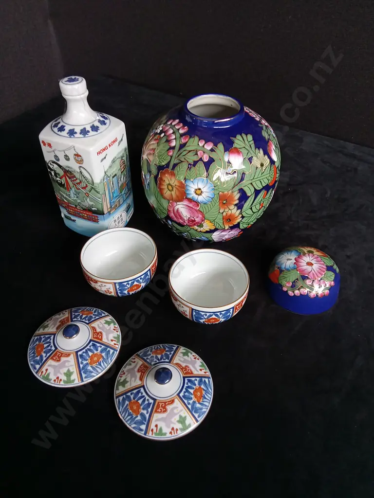 4 PIECES CHINESE PORCELAIN ITEMS Image 1++