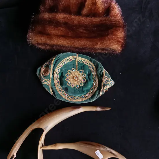 VINTAGE MIX, HATS AND BOVINE HORN CARVED BIRDS