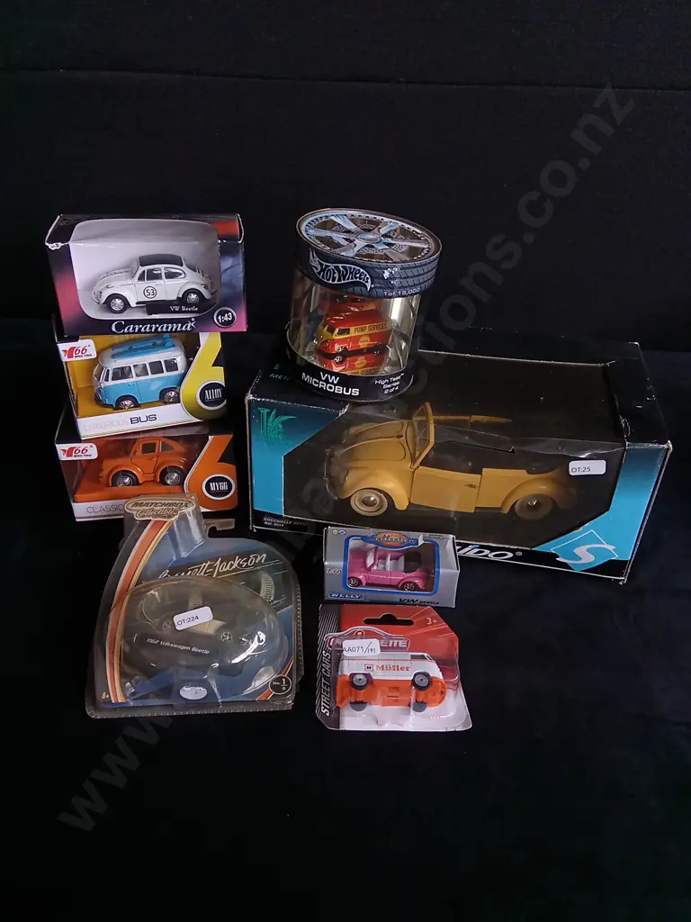 8 PIECES DIECAST MODEL CARS, PACKAGED, MATCHBOX, MAJORETTE, HOT WHEELS, SOLIDO, CARARAMA, MY66 MING YING Image 1++