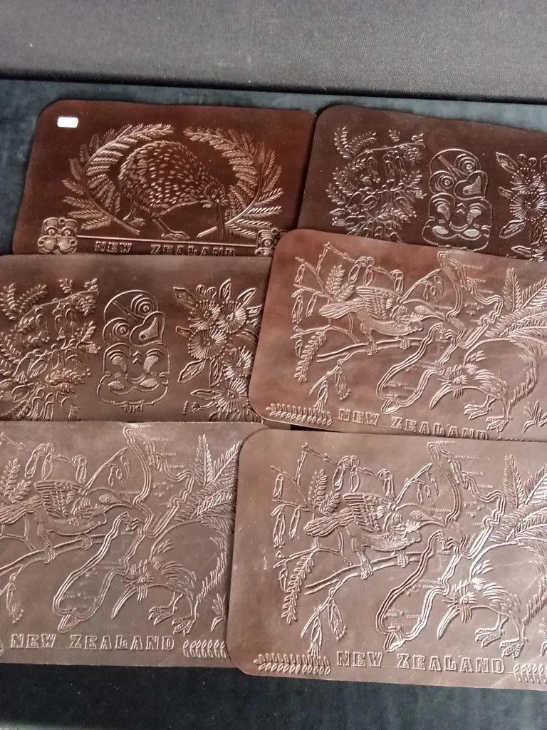 12 PIECES VINTAGE NEW ZEALAND TABLE MATS Image 1++