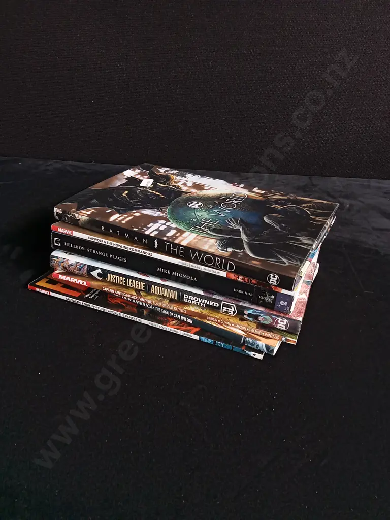 7 PIECES MARVEL AND DC COMICS Image 1++