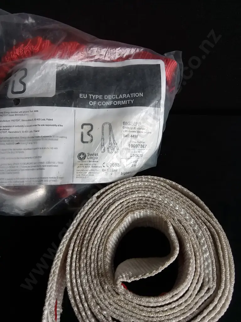 ENERGY ABSORBER, BENCH VISE AND TOW STRAP Image 1++