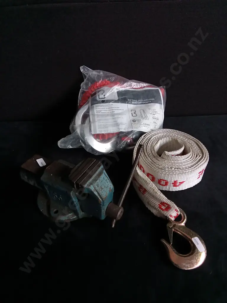 ENERGY ABSORBER, BENCH VISE AND TOW STRAP Image 1++