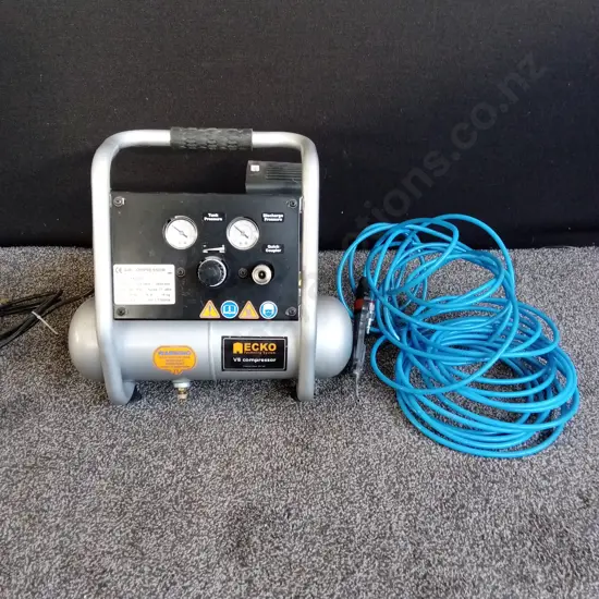 ECKO V8 MODEL AIR COMPRESSOR TESTED WORKING WITH HOSE
