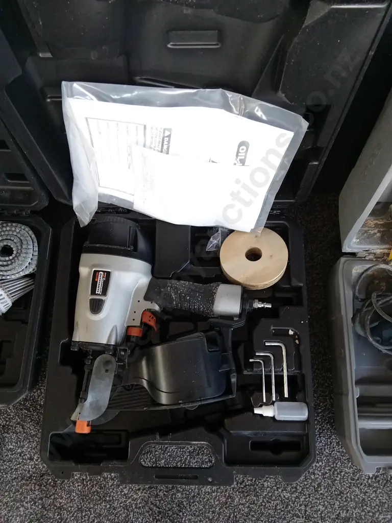 ECKO HAMMAHAND PNEUMATIC WEATHER BOARD NAILER, RYOBI RANDOM ORBITAL SANDER HITACHI CORDED DRILL AND BOX NAIL COILS Image 1++