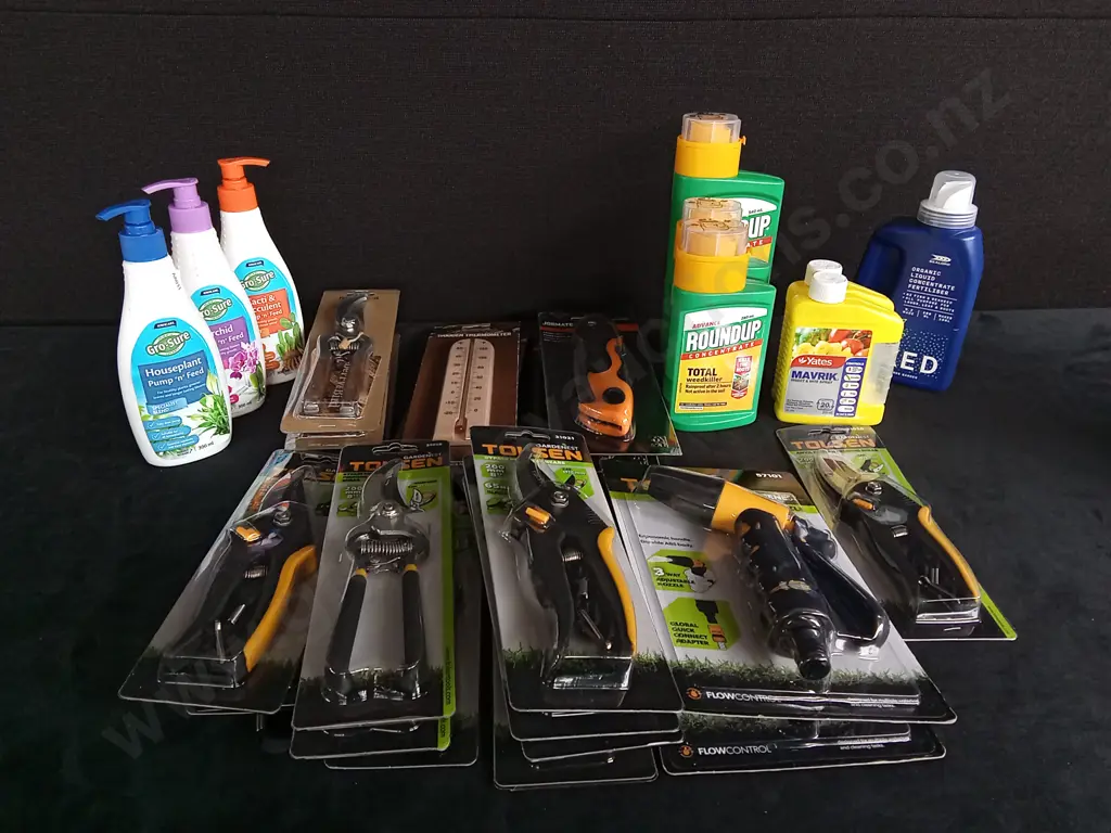 GARDEN ITEMS Image 1++