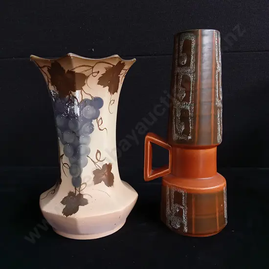 2 VINTAGE VASES, MADE IN GERMANY AND MADE IN ENGLAND TALLEST H 30CM