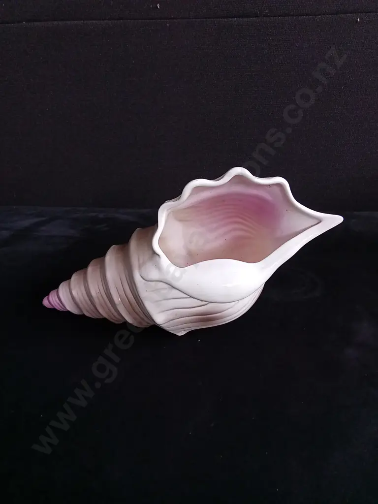 VINTAGE CERAMIC CONCH SHELL Image 1++