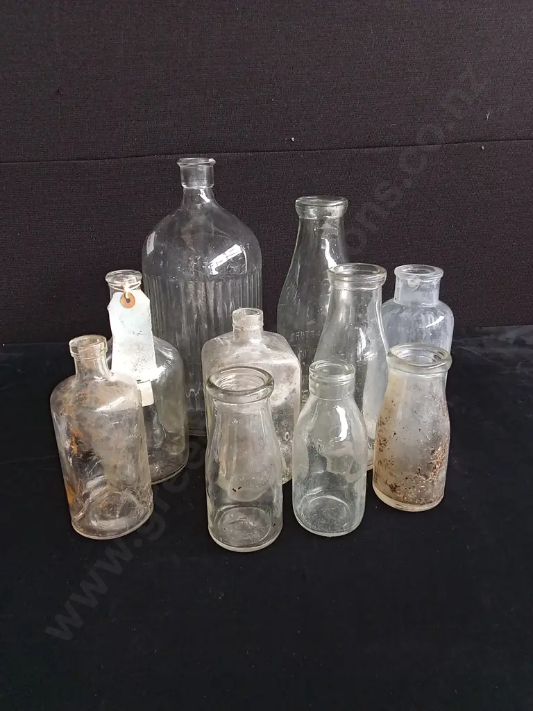 10 VINTAGE CLEAR GLASS BOTTLES Image 1++