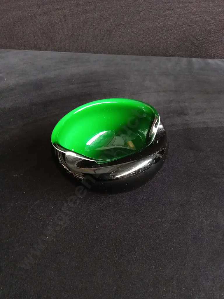 MID CENTURY GLASS ASHTRAY Image 1++