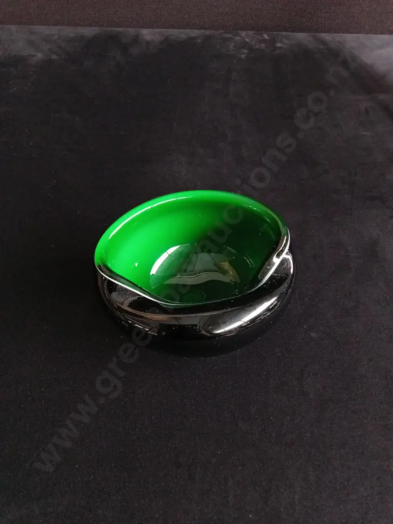 MID CENTURY GLASS ASHTRAY Image 1++